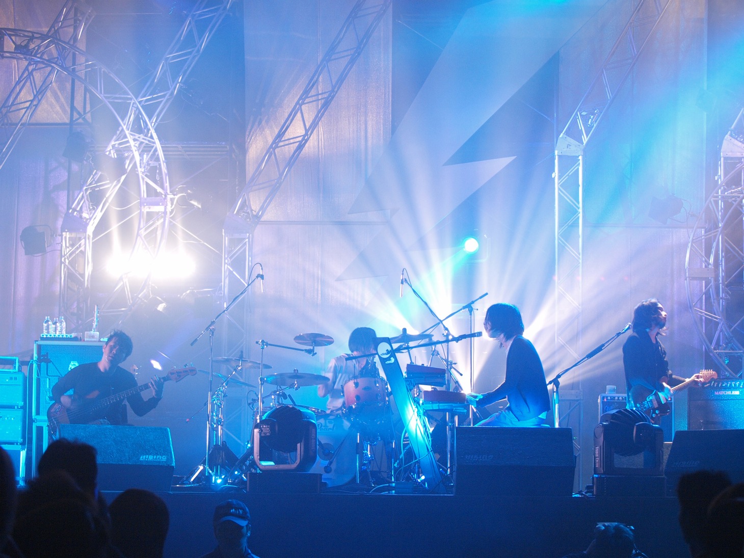 ストレイテナー