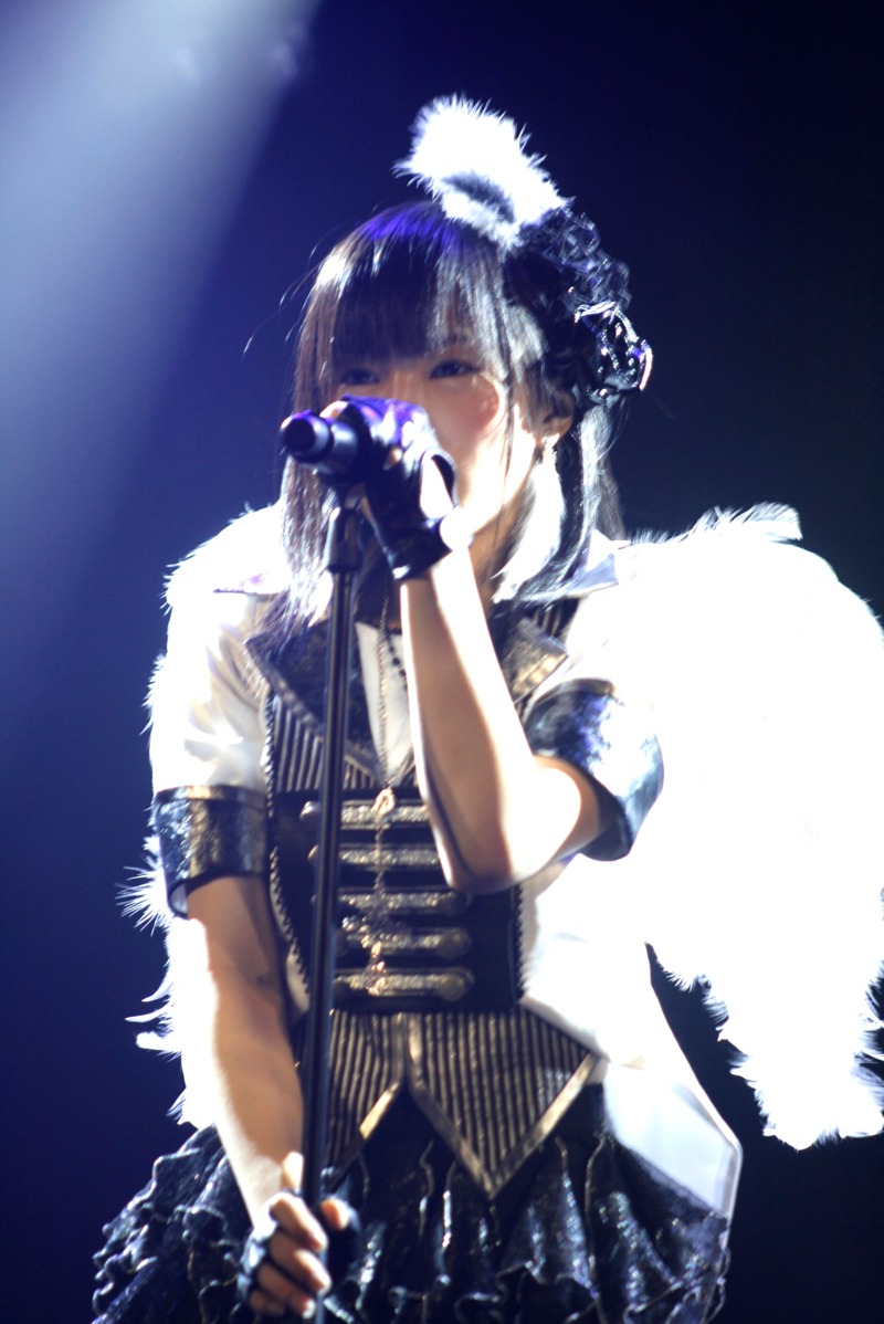 山本彩