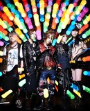 年末に行われたライブイベント「Over The Edge'10」で初ライブを行った新生boogieman。ステージでは「new world」や新曲を含む4曲を熱演した。