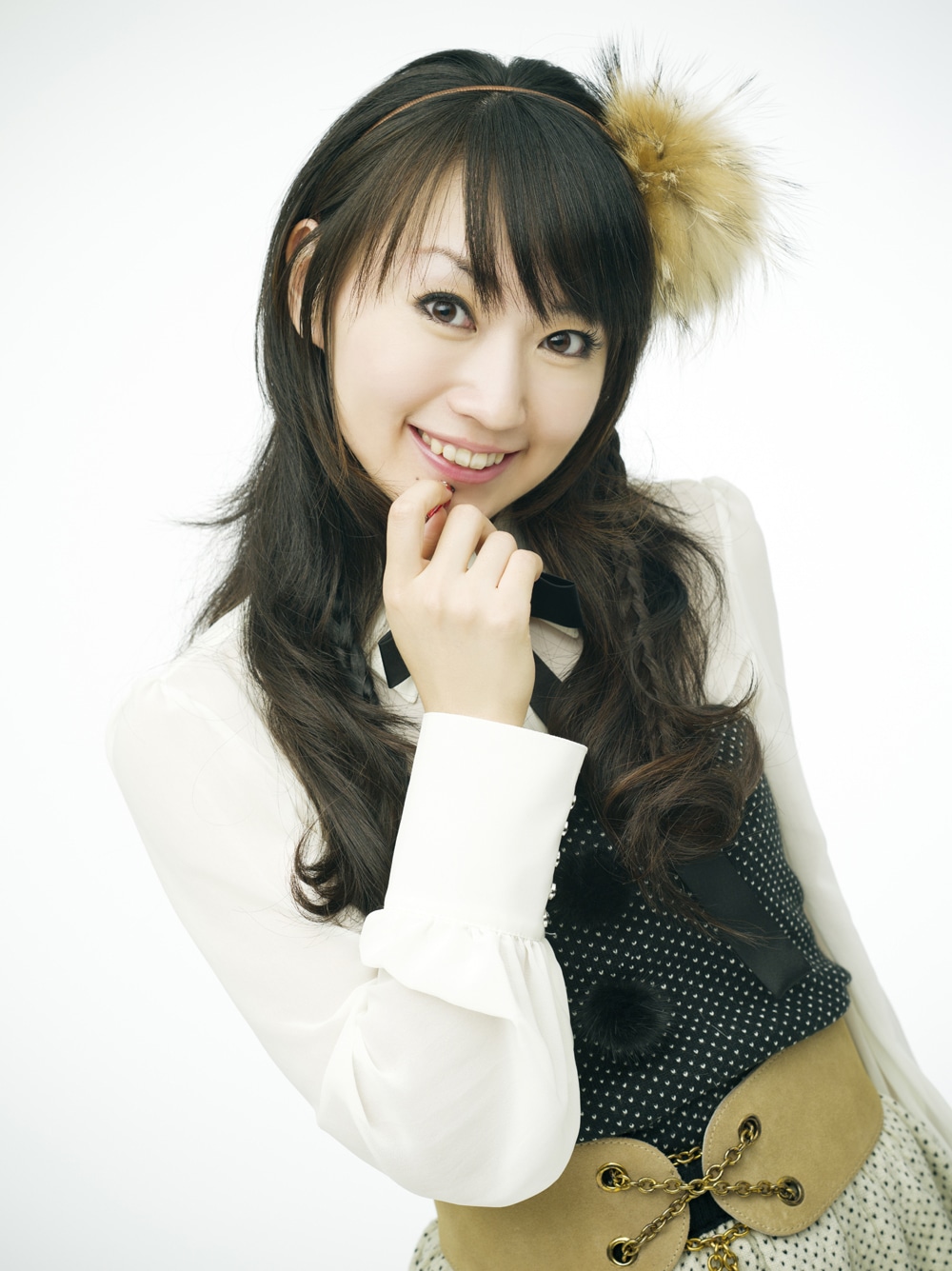 水樹奈々は4月13日にニューシングル「SCARLET KNIGHT」「POP MASTER」を2枚同時リリース。