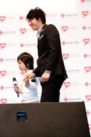 峰山真彩さんと石川遼選手。