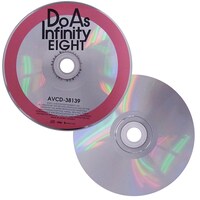 こちらはアルバム「EIGHT」通常ディスク。