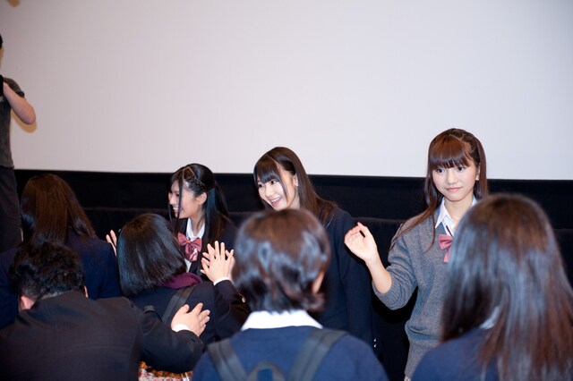 ハイタッチ会の様子。