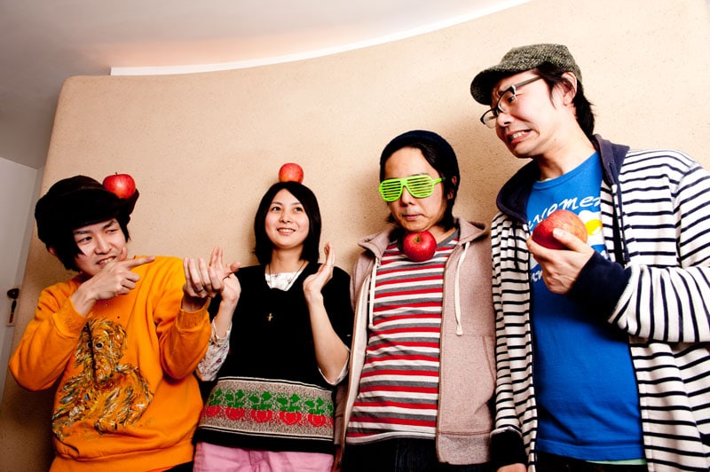 ナタリーPower Pushではthe morningsのインタビューを公開中。写真左から、キシノジュンヤ、けものけいか、ポンタ、ラリー。