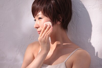 今週の人気の画像1位は、「椎名林檎資生堂CMモデルに抜擢、音楽は東京事変が担当」より、CM撮影のワンシーン。