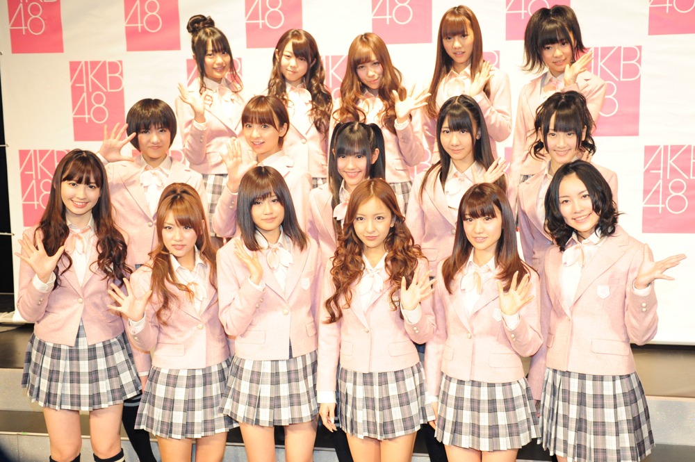 今週の人気の画像10位は、「AKB48恒例AXイベント公開リハーサルで新曲初披露」より、20thシングル「桜の木になろう」選抜メンバー。
