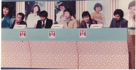 阿久悠、森田公一、松田敏江、都倉俊一、中村泰士（写真左から）といったそうそうたるヒットメイカーが審査員を務めた。(C)NTV