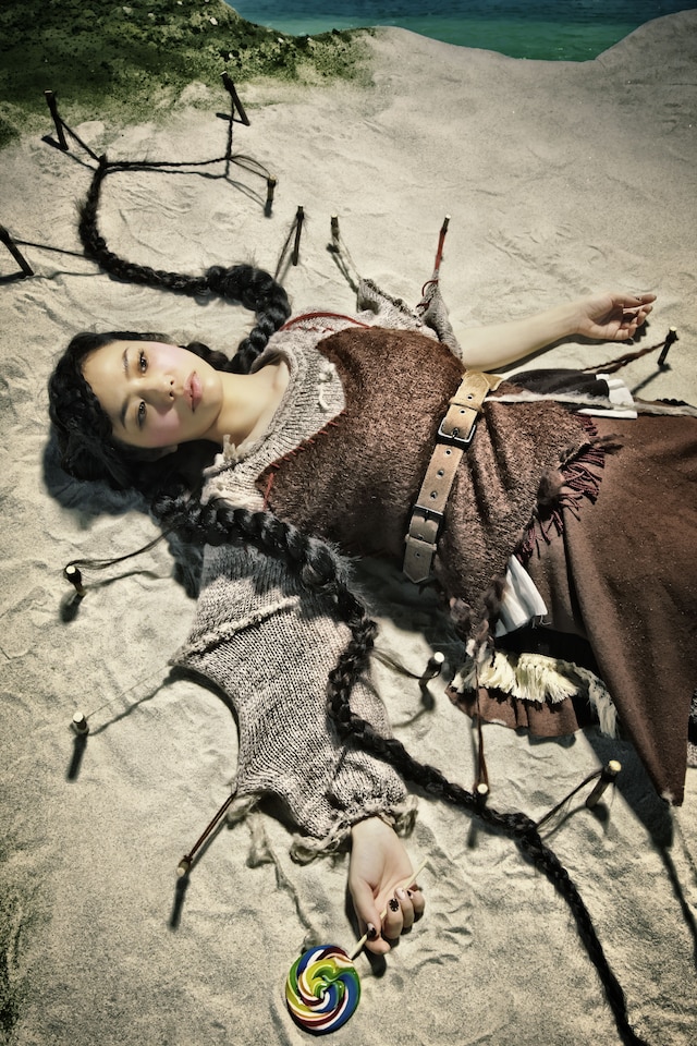 Charaは3月30日にニューアルバム「Dark Candy」をリリースする。