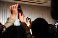 モバイル記者によるフォトセッションの様子。