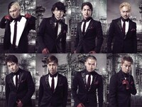 DA PUMP（下段右から2番目がKAZUMA）