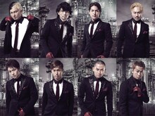 DA PUMP（下段右から2番目がKAZUMA）