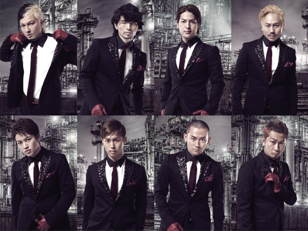 DA PUMP（下段右から2番目がKAZUMA）