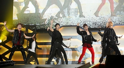 SHINee（ジョンヒョンは足の治療のため欠席）