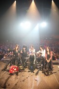 写真はX JAPANニューヨーク公演の模様（写真提供：Japan Music Agency）。