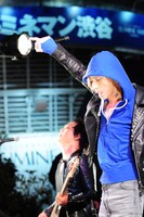 清春（写真右）と人時（写真左）。