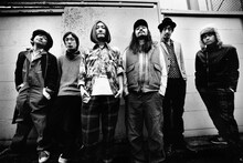 本日4月1日はエイプリルフール恒例のライブを三軒茶屋HEAVEN'S DOORで開催するHiGE。