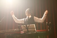 ミドリカワ書房「リンゴガール」を押さえて「シェパード」が6位にランクインしたsugarbeansこと佐藤友亮。