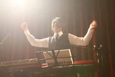 ミドリカワ書房「リンゴガール」を押さえて「シェパード」が6位にランクインしたsugarbeansこと佐藤友亮。