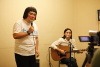 “大阪からの生中継”時の様子。