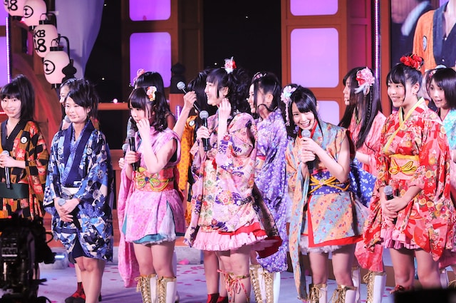 チームZの衣装を身に着けたSKE48のメンバー。