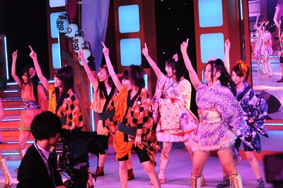 SKE48によるミニライブの様子。