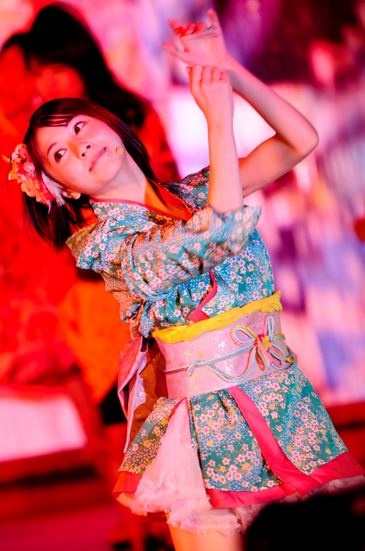 秦佐和子