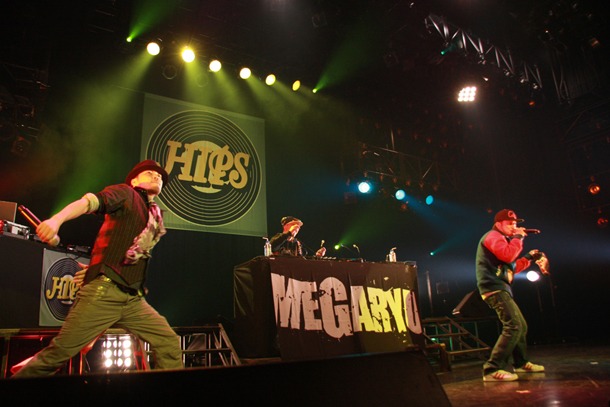 写真は1月30日に東京・赤坂BLITZで開催されたイベント「HIPS vol.10」でのMEGARYUのライブの模様。