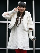 天使の笑顔でピースサインを決めるほっちゃん。