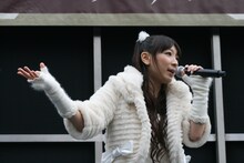 「インモラリスト」では天使の笑顔を封印し、真剣な表情を見せるほっちゃん。