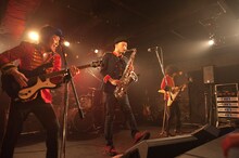 ザ・キャプテンズとAZU（GELUGUGU）。