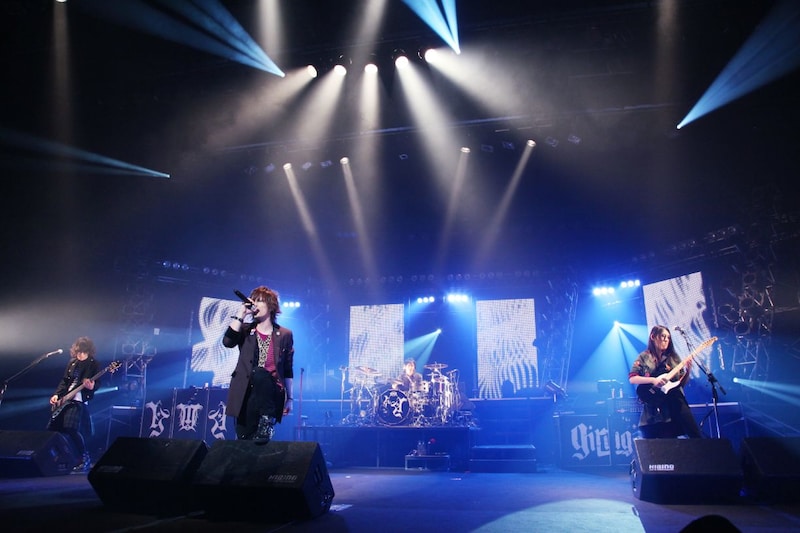 会場では千葉県のマスコットキャラクター・チーバくんとのコラボグッズも販売されファンの話題を呼んだ。