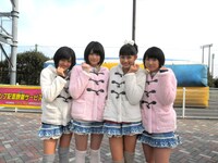 よみうりランドに到着したスマイレージ。この時点ではまだ、彼女たちにバンジージャンプの件は伝えられていなかった。