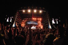 「フジファブリック presents フジフジ富士Q」の様子。