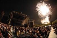 「フジファブリック presents フジフジ富士Q」の様子。