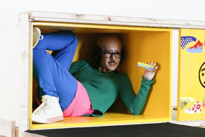 木村カエラ ハゲヅラ ちょびヒゲ姿でキメ 出産後初cm 音楽ナタリー