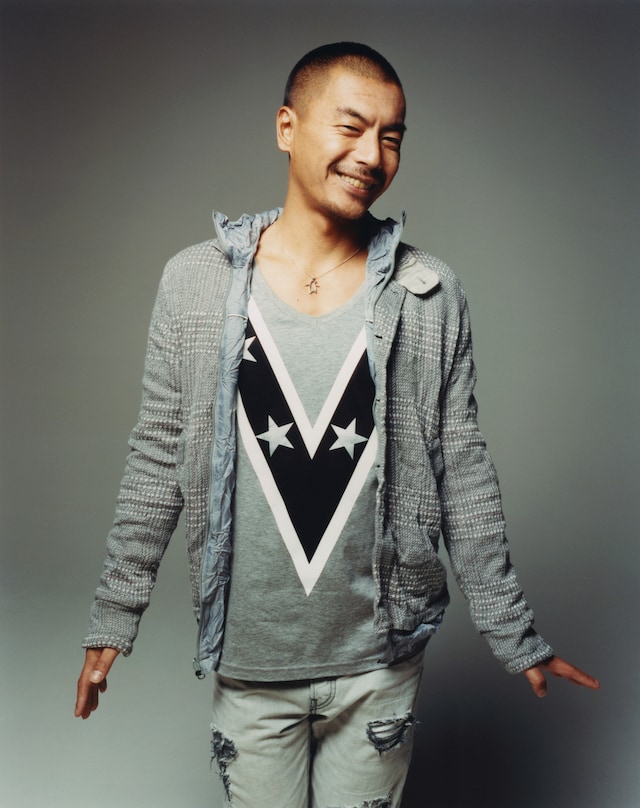 SU初の著書「Kokan Nikki」。いったいどんな内容になるのか気になるところだ。