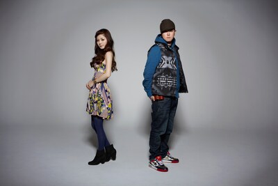 YouTubeでは「友達だから、今はまだ feat. WISE」のビデオクリップも公開中（写真左が8utterfly、右がWISE）。