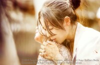 映画「唐山大地震 -想い続けた32年-」日本語吹き替え版では、主人公ファン・ドン役を相武紗季が演じている。