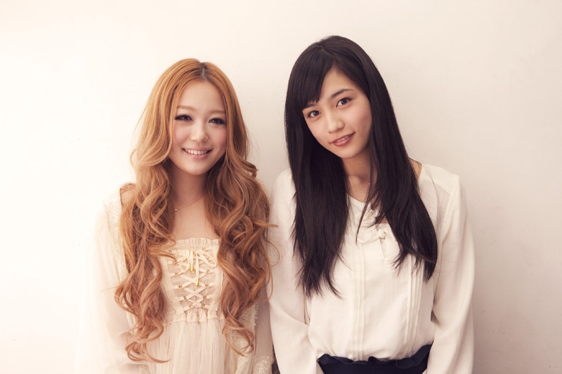 西野カナと川口春奈。