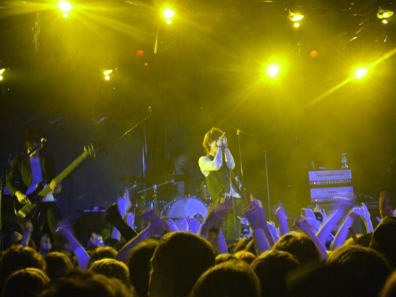 ギルガメッシュワールドツアー「Here we go」モスクワ公演の様子。