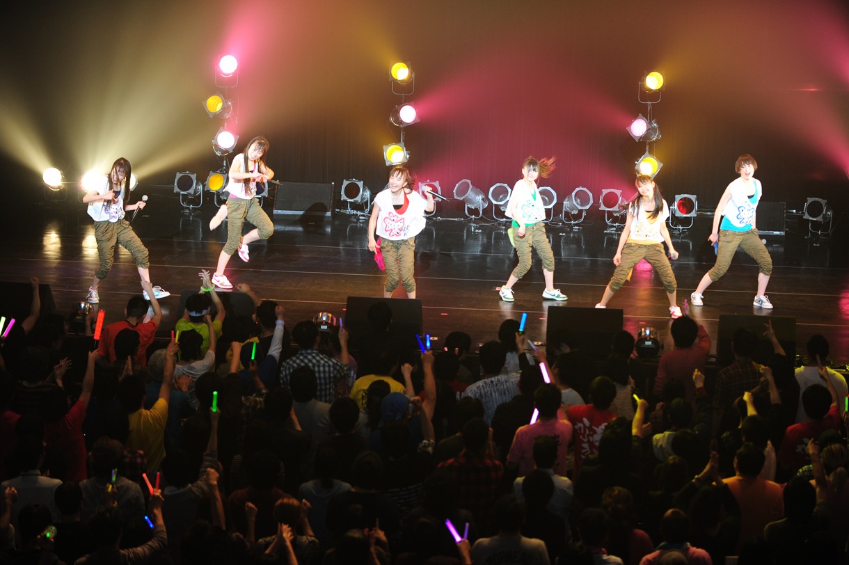 写真は「ももクロ新春スペクタクルツアー ミライボウルがやってきた。」Zepp Tokyo公演より。