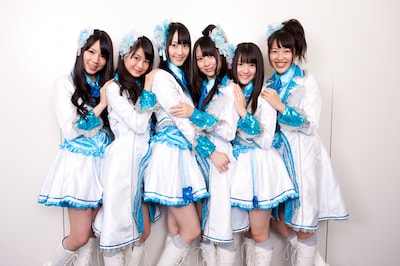 写真左から高田志織、小木曽汐莉、松井玲奈、高柳明音、木本花音、桑原みずき。