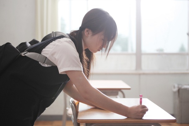 映画「はい！もしもし、大塚薬局ですが」のワンシーン。
