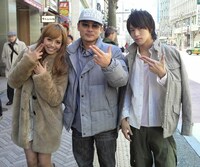 左から廣瀬麻伊、SPICY CHOCOLATEのカツユキ、上遠野太洸。