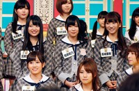 今週の人気の画像6位は「AKB48『なるほど！ハイスクール』レギュラー化に意気込み」より、出演者写真。