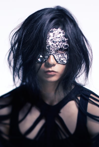 Cinemaglamは6月29日にミニアルバム「LOVE AVANT-GARDE」でCDデビューする。