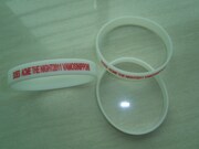 写真は「ACME THE NIGHT 2011」で販売されるリストバンド。