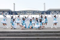 「バンザイVenus」を披露するSKE48選抜メンバー。 (C)PYTHAGORAS PROMOTION