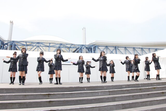 「愛の数」を歌唱するSKE48チームKII。 (C)PYTHAGORAS PROMOTION