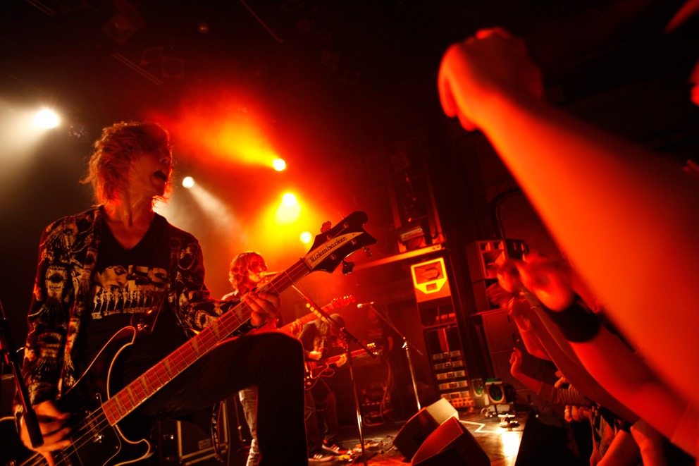 写真は「LIVE ACME」初日公演の様子。（C）susie